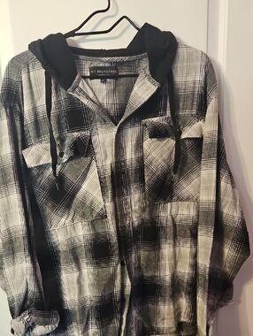 No Boundaries Black & White Plaid Hooded Shirt Jacket